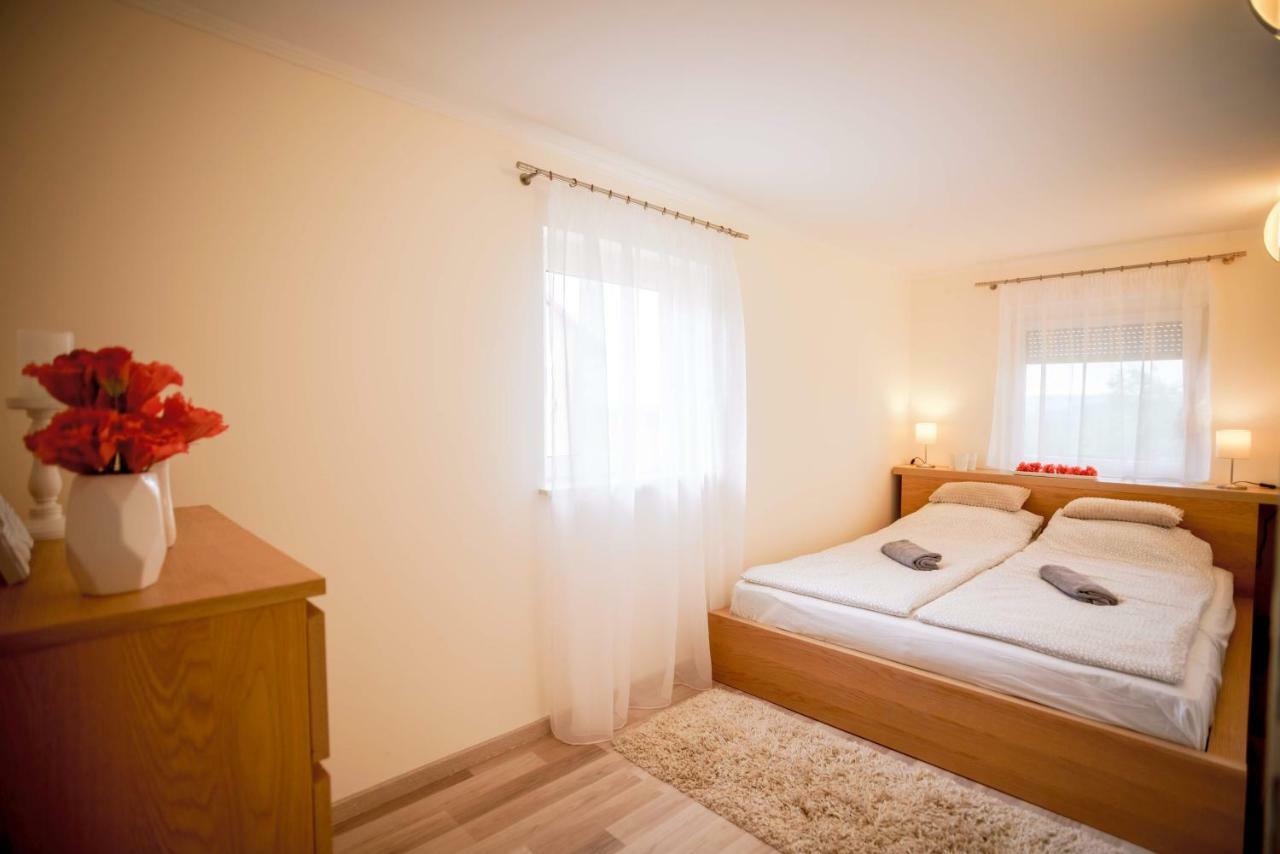 Eleven Apartman House Keszthely Exterior foto